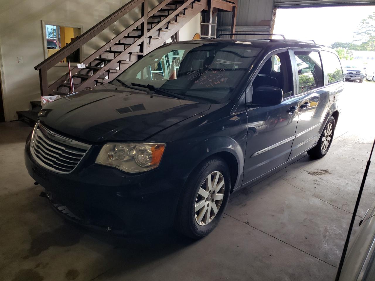 2016 Chrysler Town & Country Touring