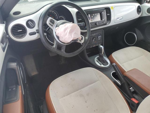 Hatchbacks VOLKSWAGEN BEETLE 2015 White