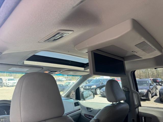 2011 TOYOTA SIENNA XLE