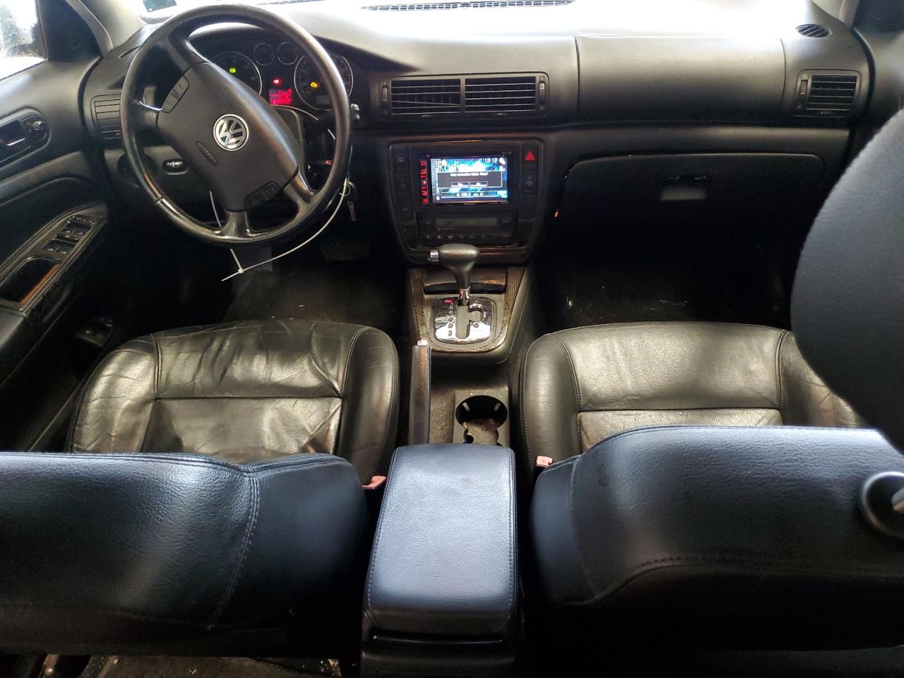 2003 Volkswagen Passat Glx 4Motion VIN: WVWTH63B83P099989 Lot: 51768685