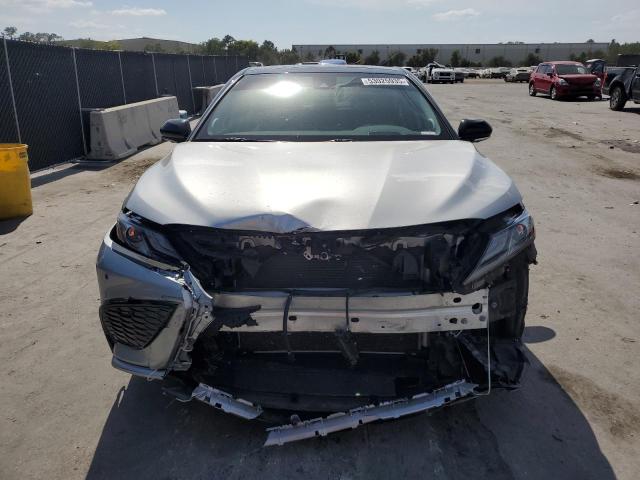  TOYOTA CAMRY 2021 Серебристый