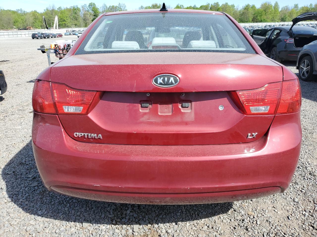 2009 Kia Optima Lx VIN: KNAGE228X95289030 Lot: 55066385
