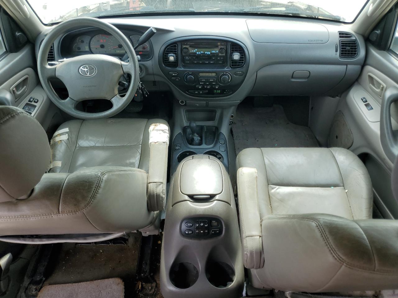 2004 Toyota Sequoia Sr5 VIN: 5TDBT44A84S208253 Lot: 54320415
