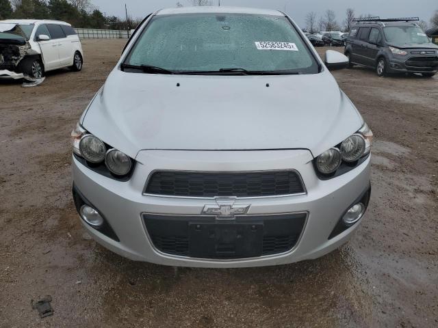  CHEVROLET SONIC 2015 Серебристый