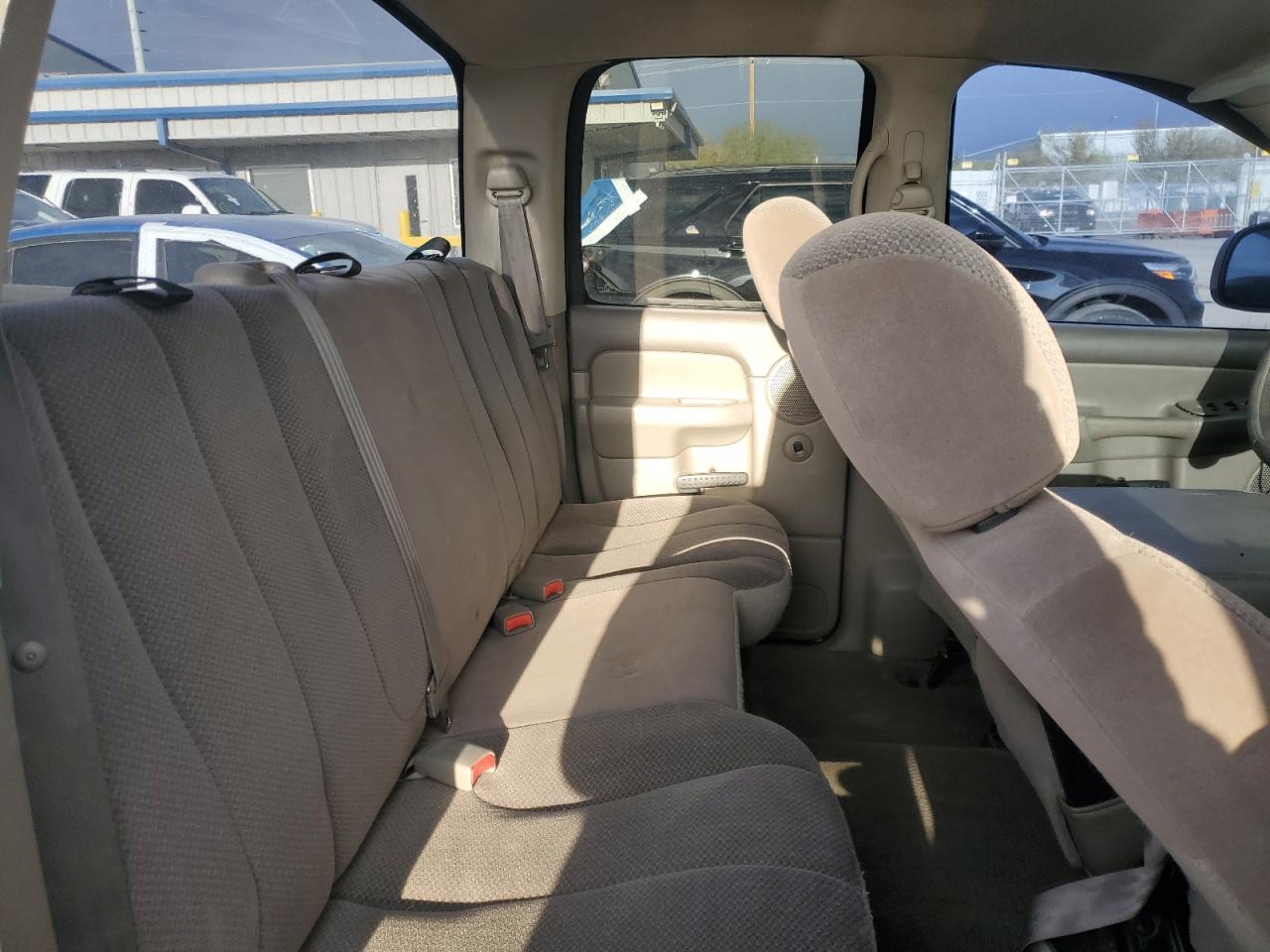 2002 Dodge Ram 1500 VIN: 3D7HA18N42G111211 Lot: 51679425