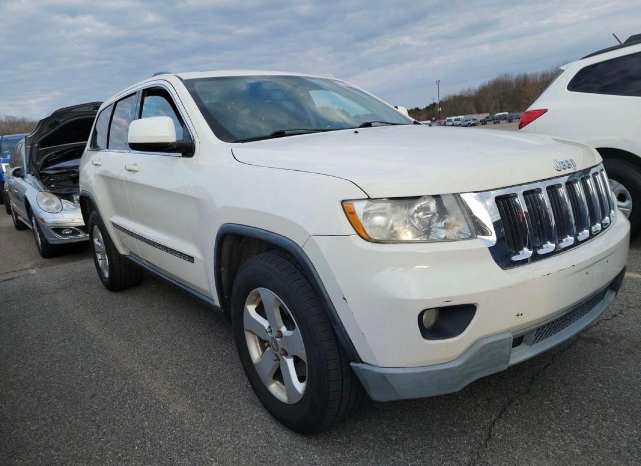 2011 Jeep Grand Cherokee Laredo for Sale in North Billerica, MA - Minor Dent/Scratches