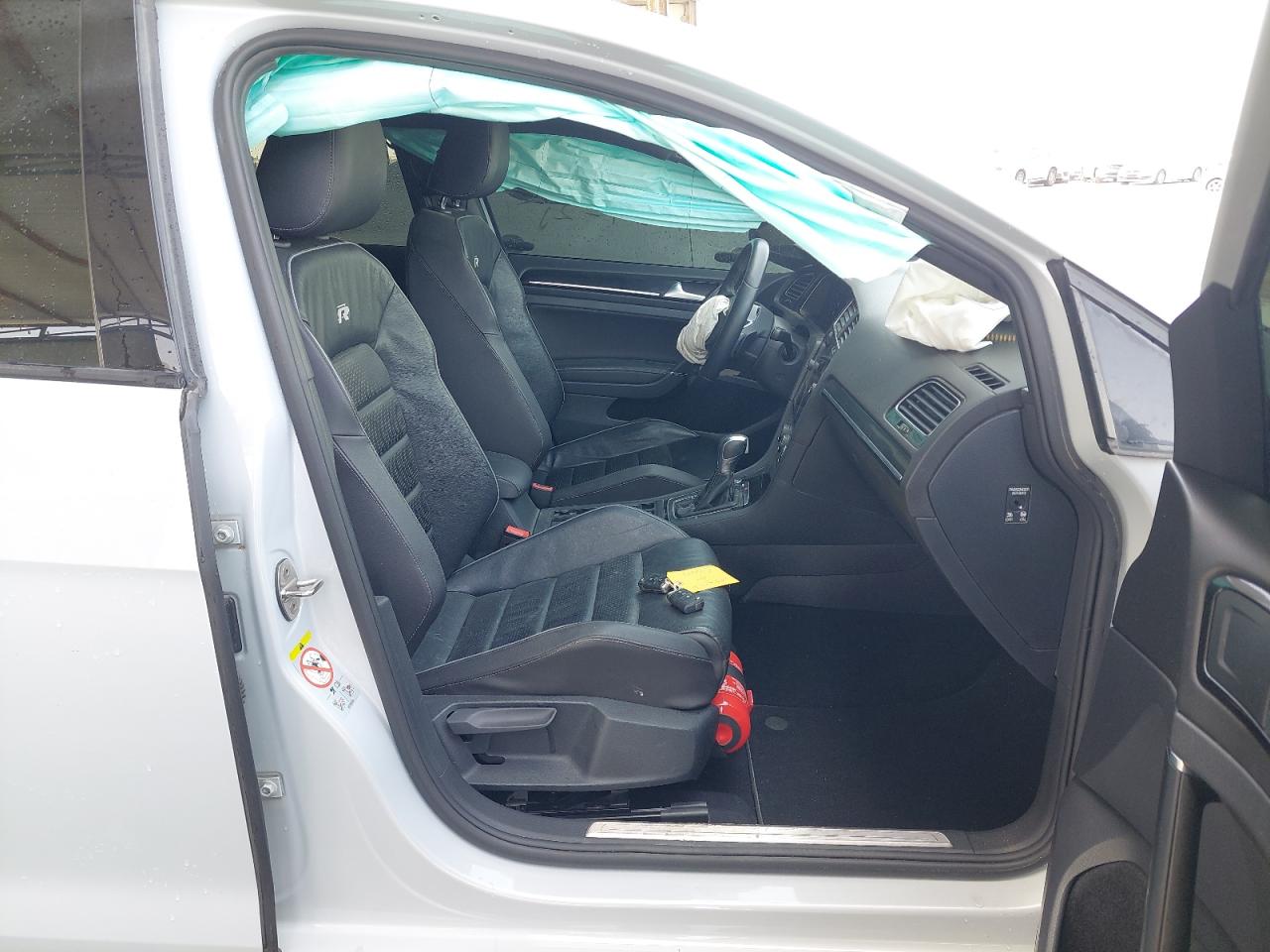 WVWGP2AU8JW106315 - 2018 Volkswagen GOLF - #undefined