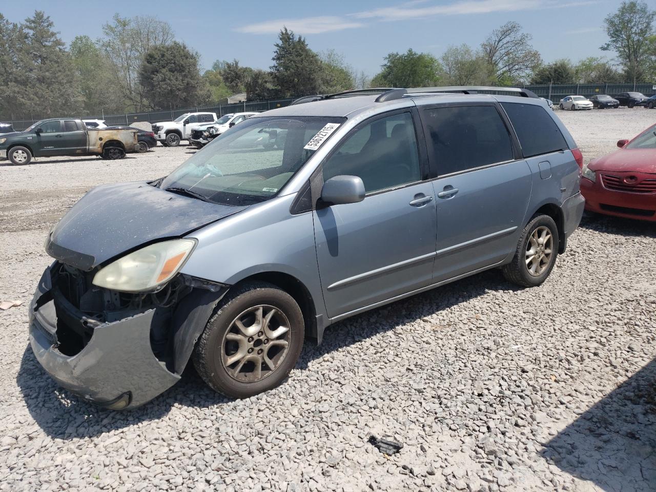 2004 Toyota Sienna Xle للبيع في Madisonville، TN - Front End