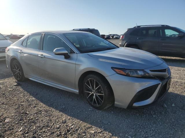  TOYOTA CAMRY 2021 Серебристый