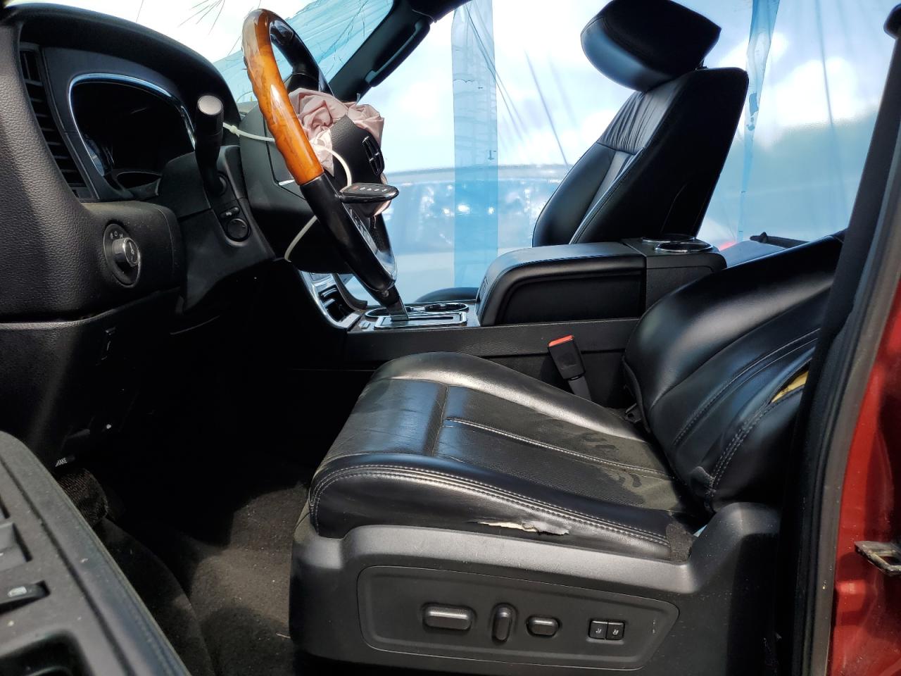 2017 Lincoln Navigator - Image 7