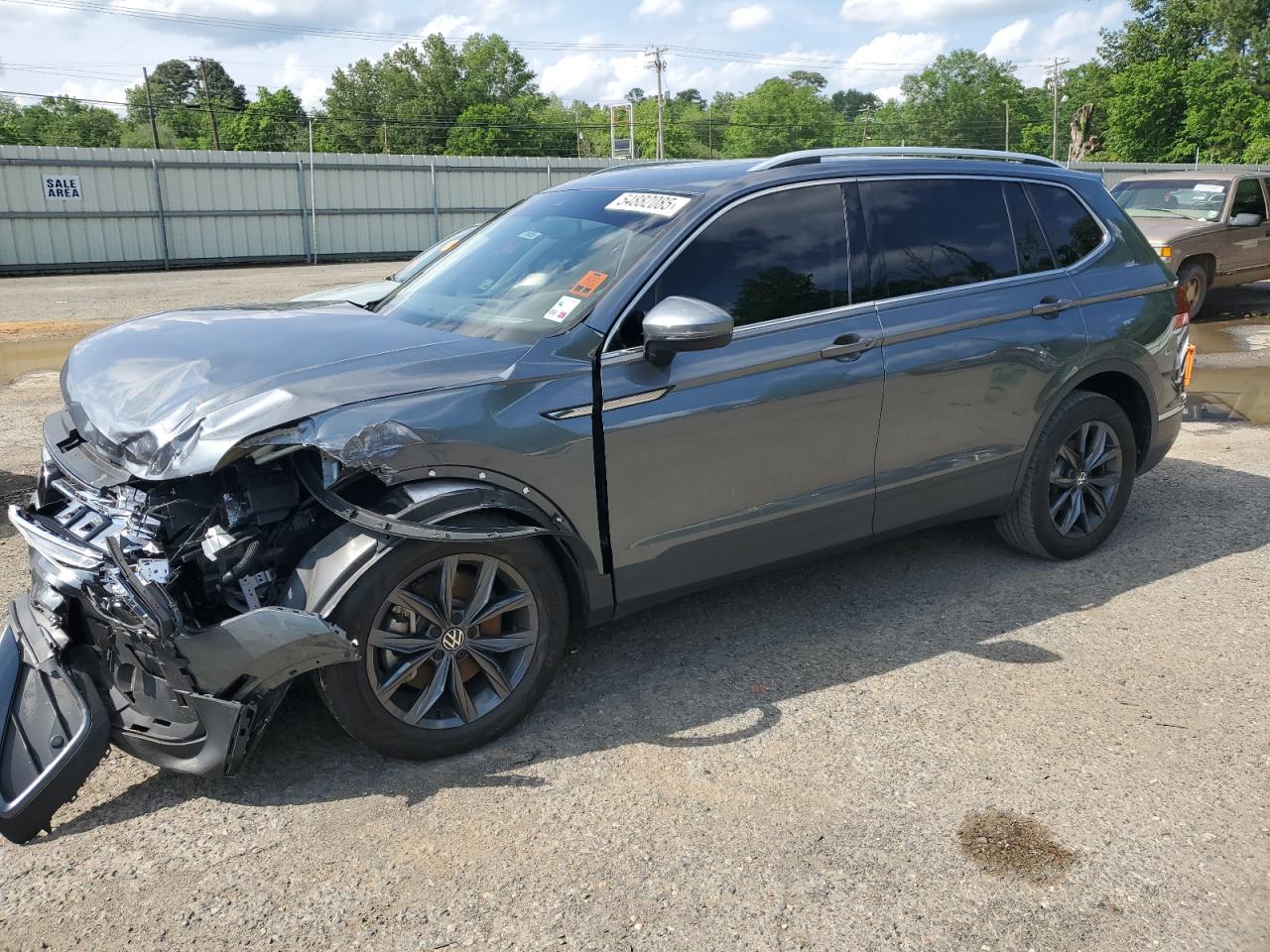 3VV3B7AX1NM101288 VOLKSWAGEN TIGUAN Photo 1