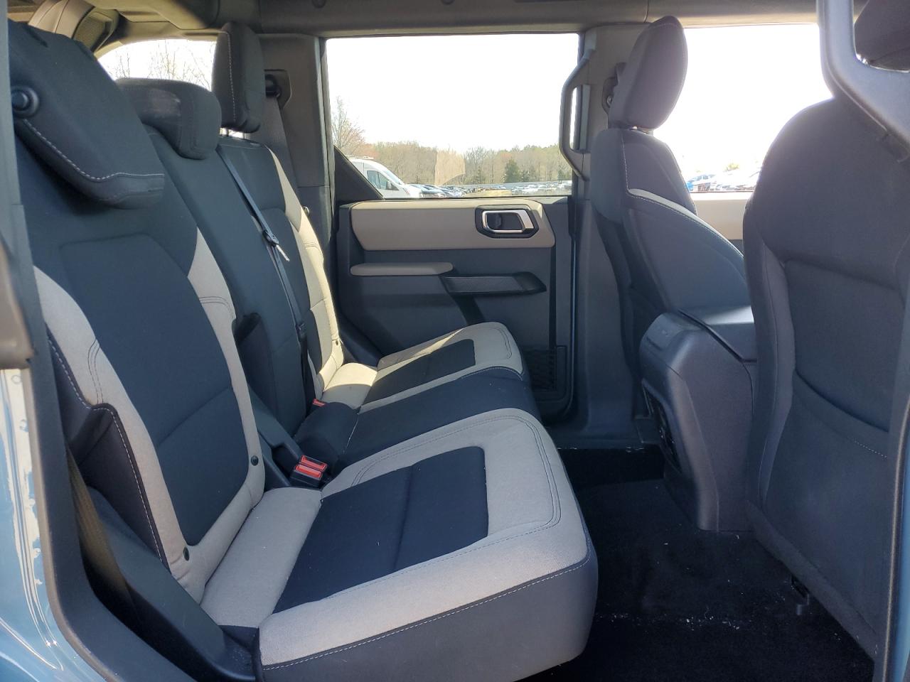 2022 Ford Bronco Base VIN: 1FMDE5BH0NLB19901 Lot: 52193415