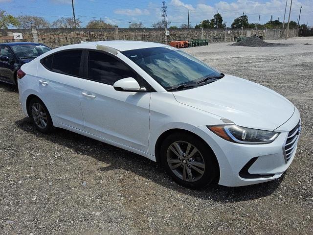  HYUNDAI ELANTRA 2018 Biały