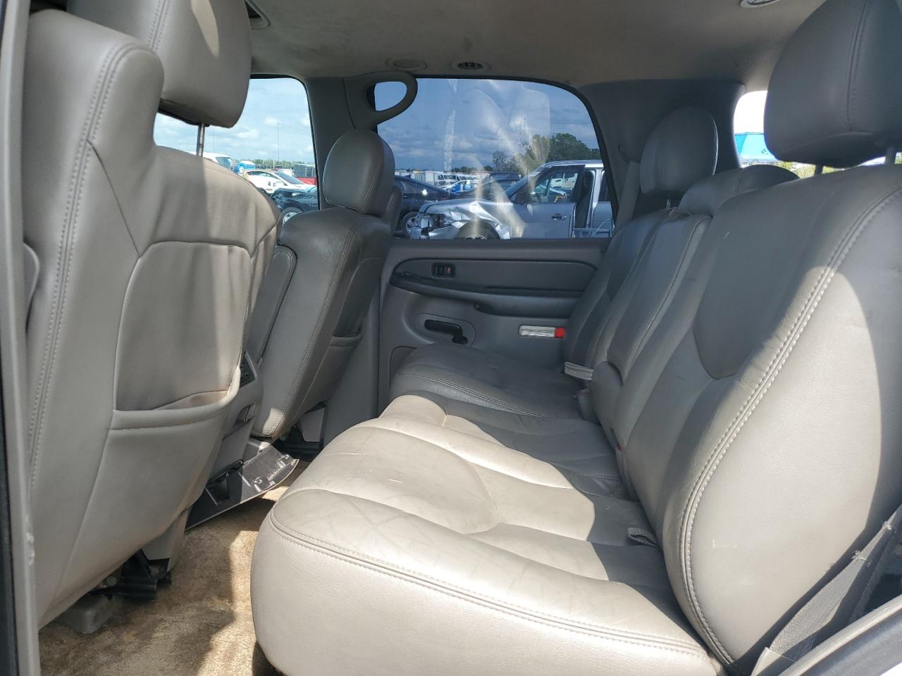 2003 Chevrolet Tahoe K1500 VIN: 1GNEK13T13R121655 Lot: 52484435
