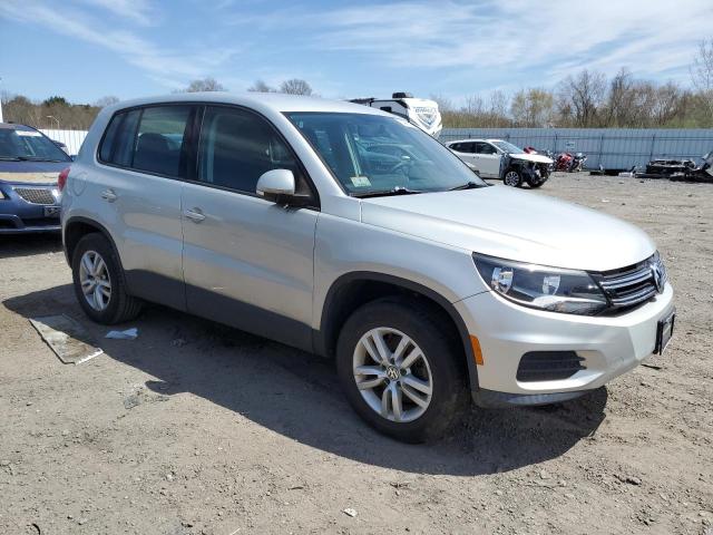  VOLKSWAGEN TIGUAN 2012 Золотой