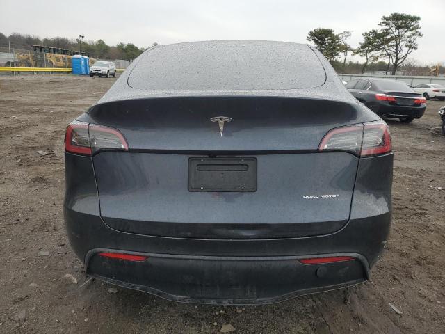  TESLA MODEL Y 2024 Szary
