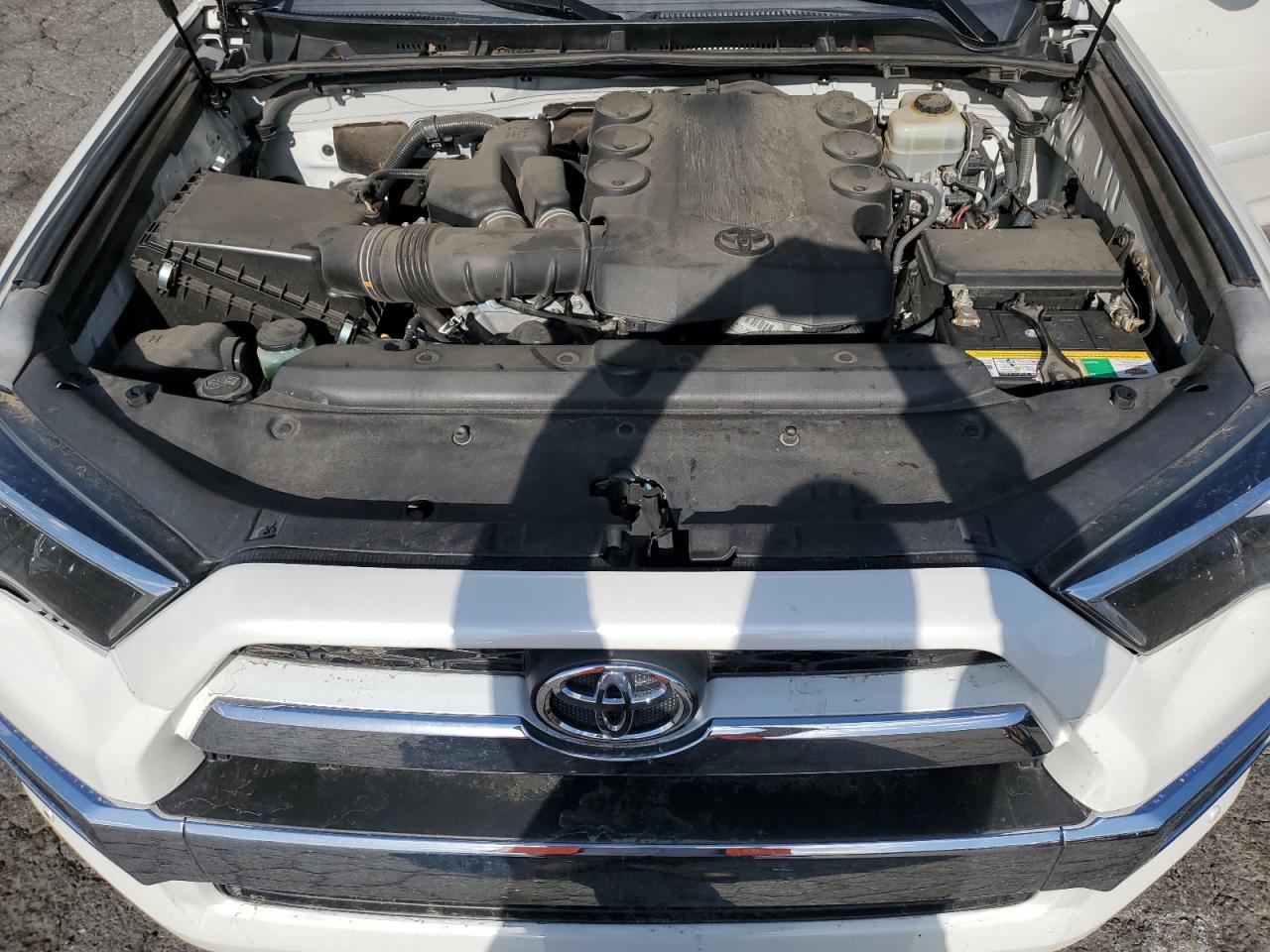 2015 Toyota 4Runner Sr5 VIN: JTEBU5JR7F5274780 Lot: 50302435