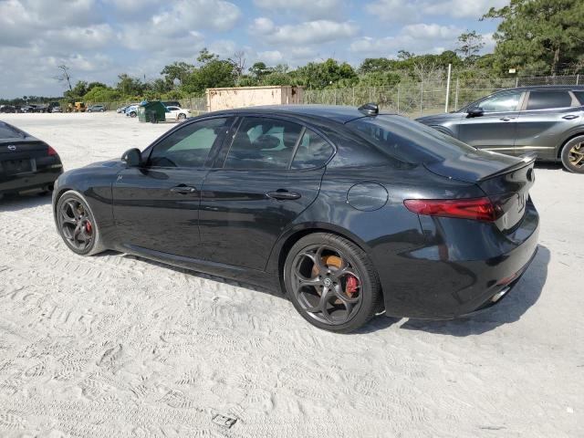  ALFA ROMEO GIULIA 2017 Чорний