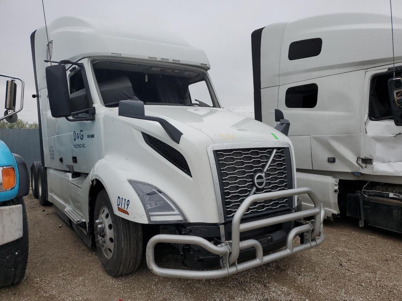 2024 Volvo Vnl Semi Truck for Sale in Des Moines, IA - Rollover