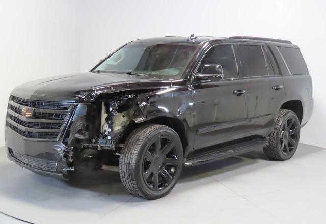 Parquets CADILLAC ESCALADE 2016 Czarny