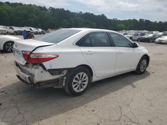 Sedans TOYOTA CAMRY 2017 Biały