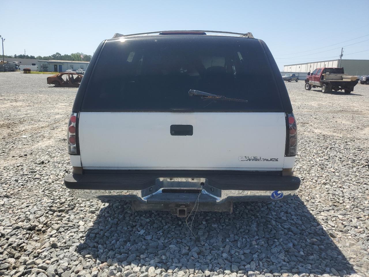 1996 GMC Yukon VIN: 1GKEK13R6TJ703573 Lot: 52451085