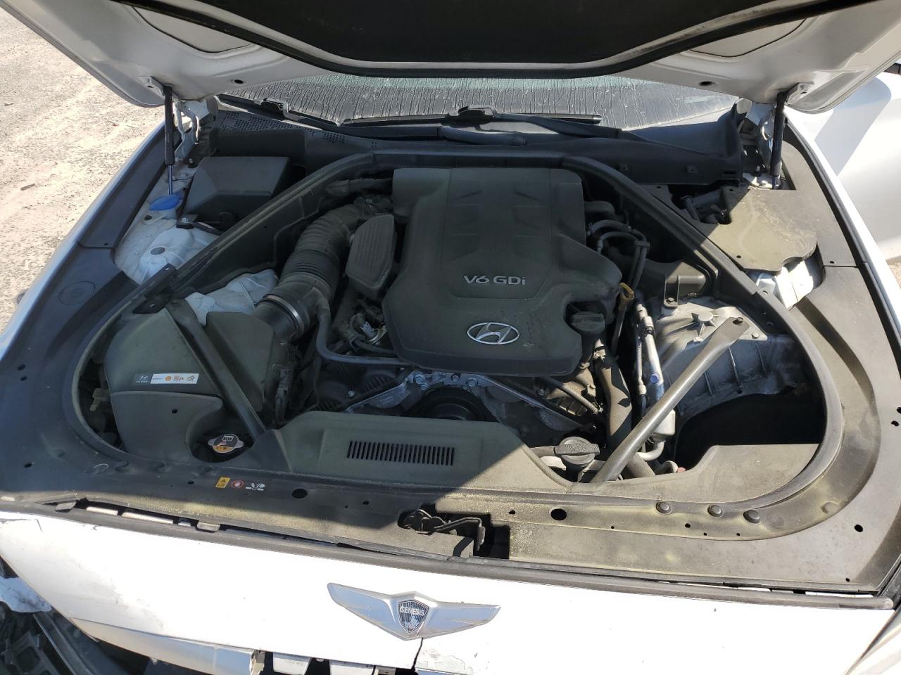 2015 Hyundai Genesis 3.8L VIN: KMHGN4JE0FU083640 Lot: 55027895