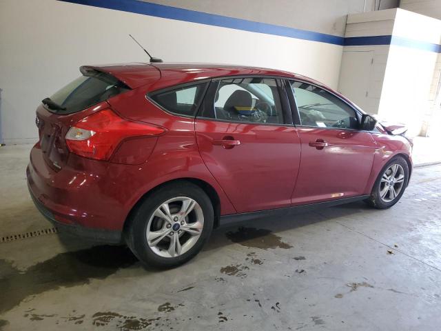 Хэтчбеки FORD FOCUS 2014 Красный