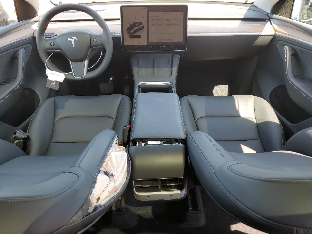 2025 Tesla Model Y VIN: 7SAYGDED8SA370845 Lot: 53617555