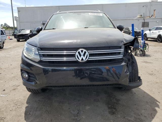 Parquets VOLKSWAGEN TIGUAN 2013 Czarny