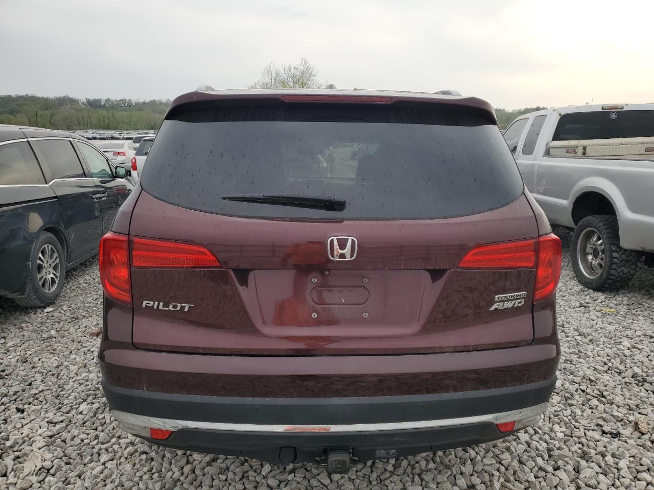 2017 Honda Pilot Touring VIN: 5FNYF6H98HB053260 Lot: 52810095