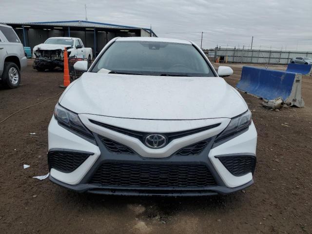  TOYOTA CAMRY 2021 Biały
