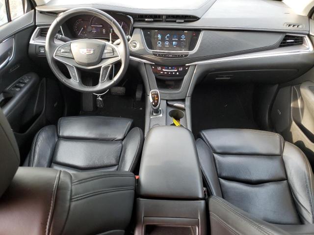  CADILLAC XT5 2017 Srebrny