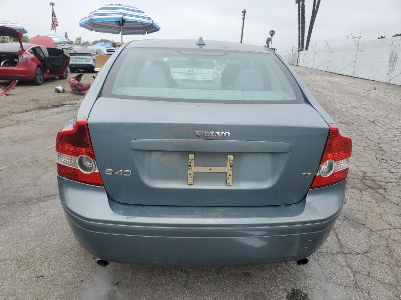 2005 Volvo S40 T5 VIN: YV1MS682752096140 Lot: 53335395