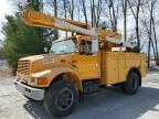 1998 International 4900 Bucket Truck იყიდება West Warren-ში, MA - Rear End