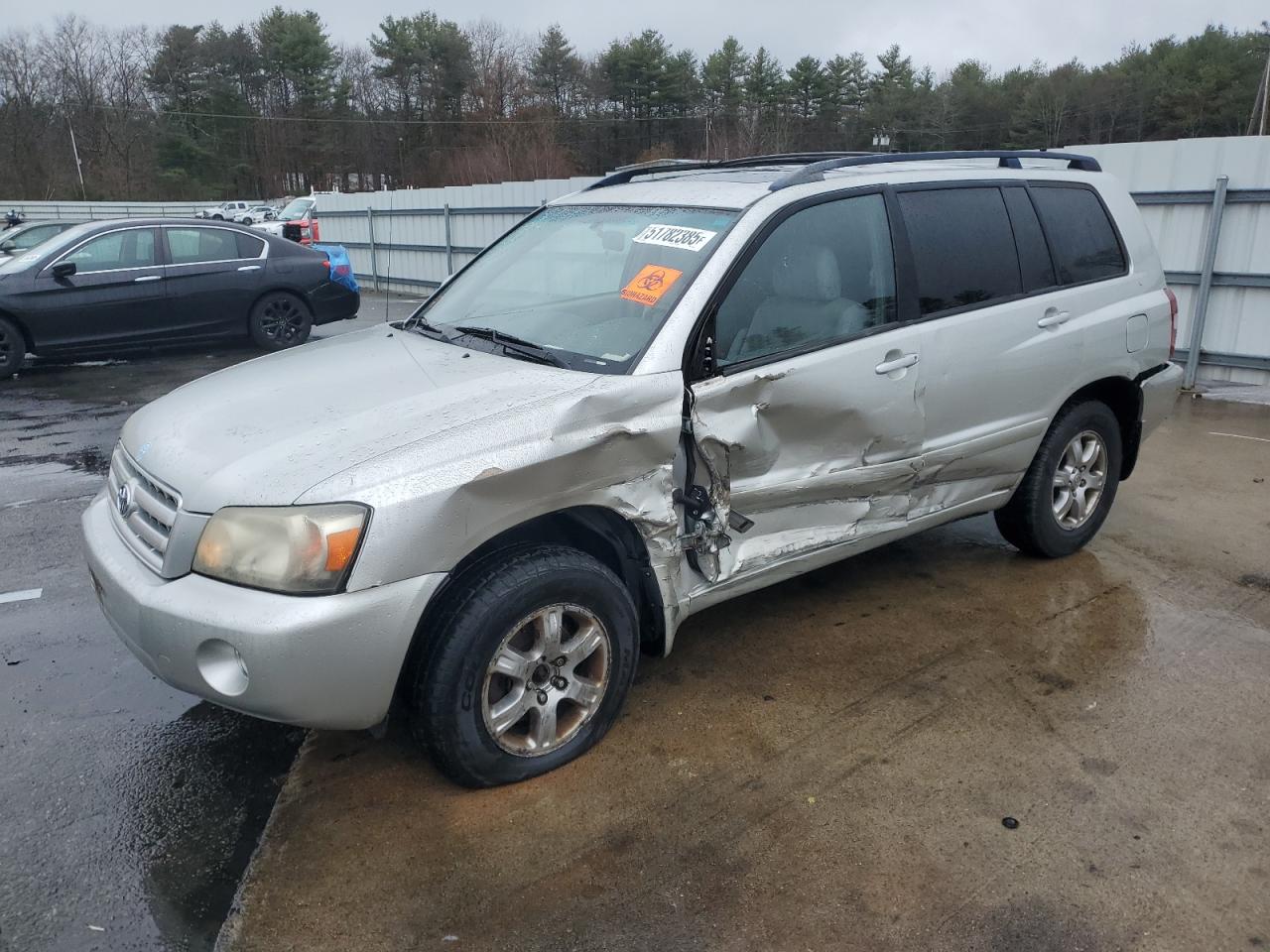 2004 Toyota Highlander იყიდება Exeter-ში, RI - All Over