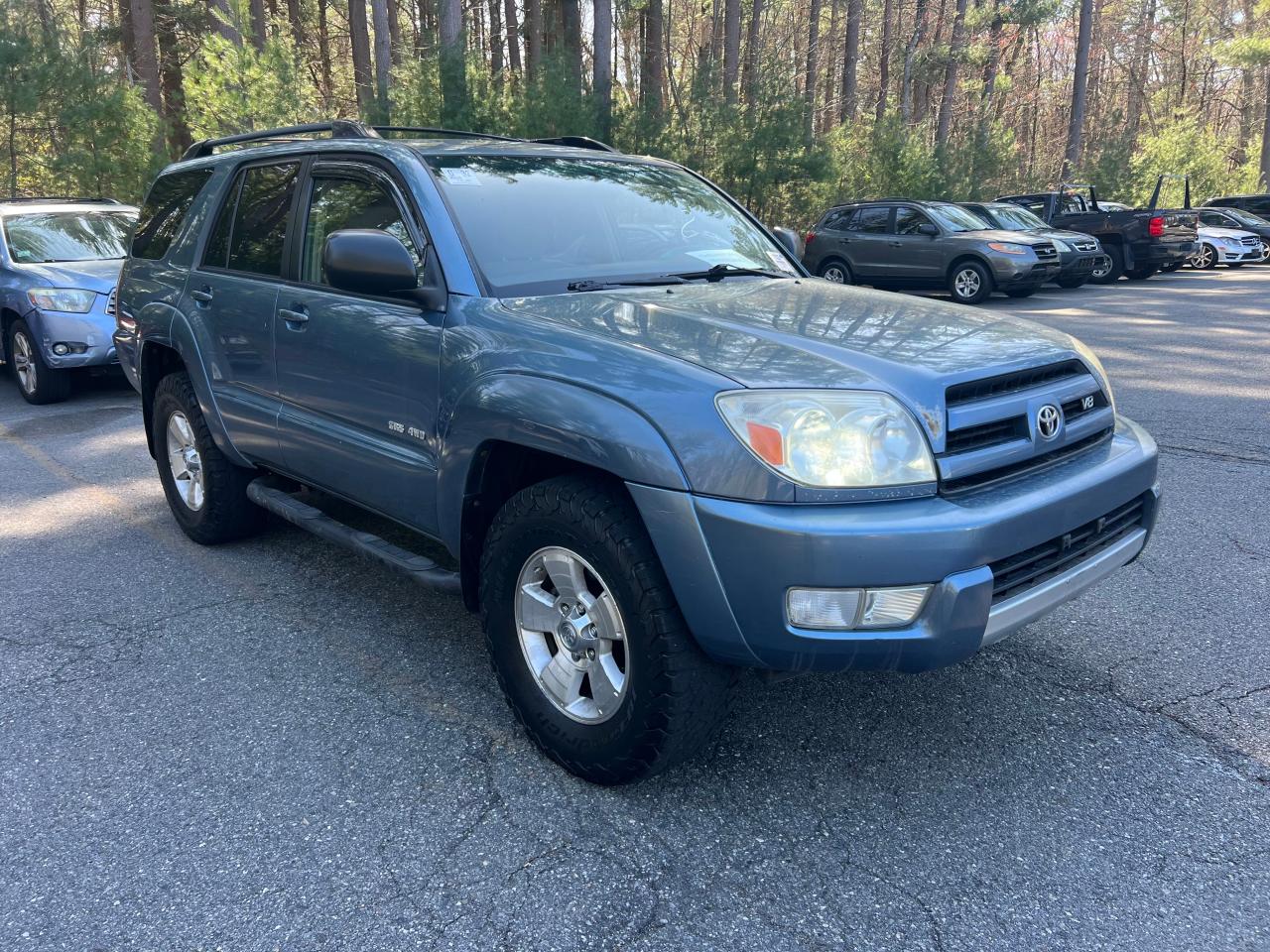 North Billerica, MA에서 판매 중인 2004 Toyota 4Runner Sr5 - Minor Dent/Scratches