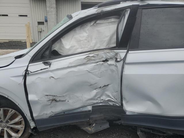  VOLKSWAGEN TIGUAN 2018 Szary