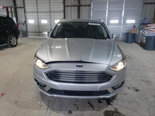  FORD FUSION 2017 Серебристый