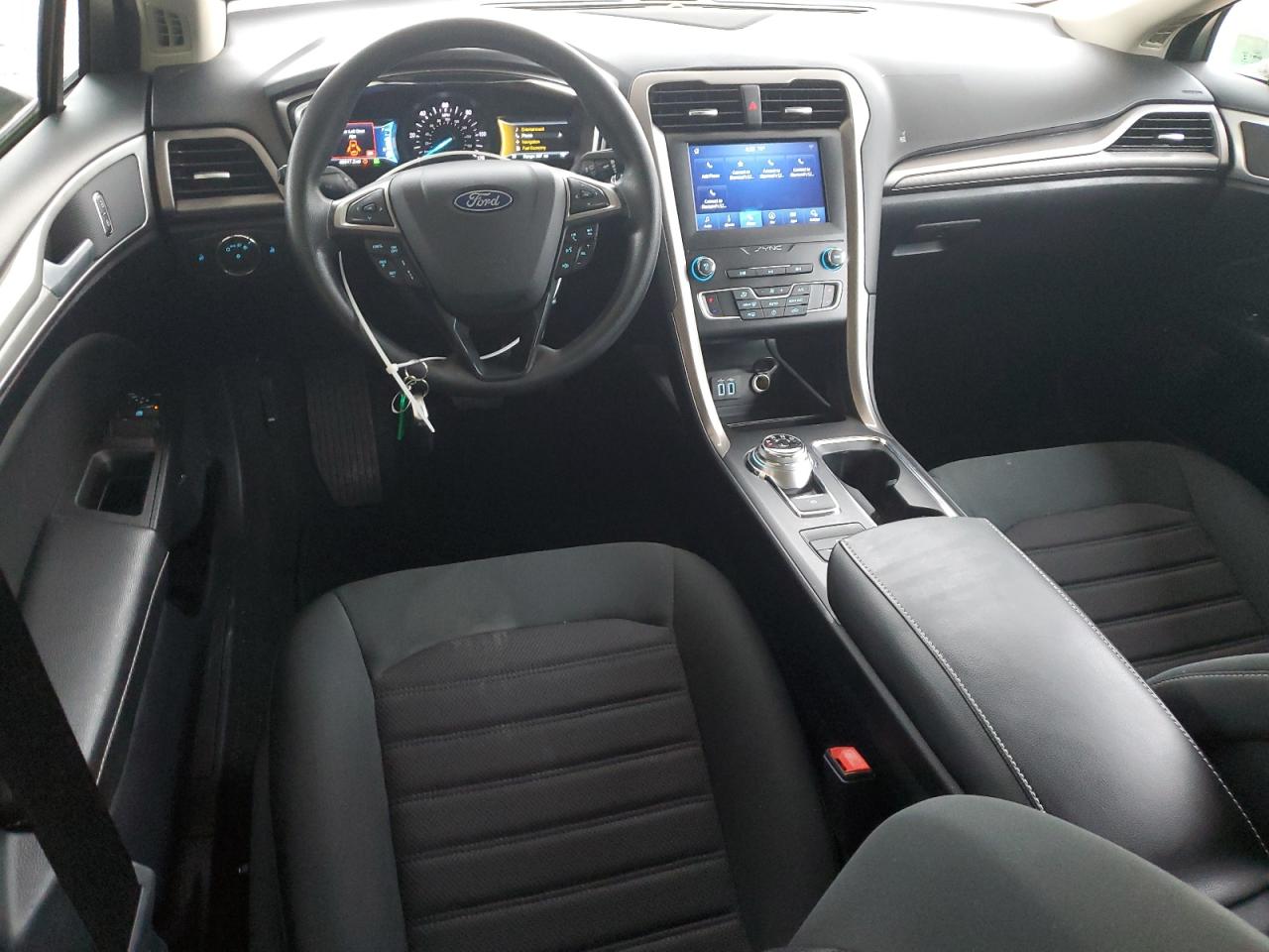 2020 Ford Fusion Se VIN: 3FA6P0LU5LR264068 Lot: 54038735