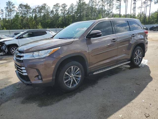 2017 Toyota Highlander Se