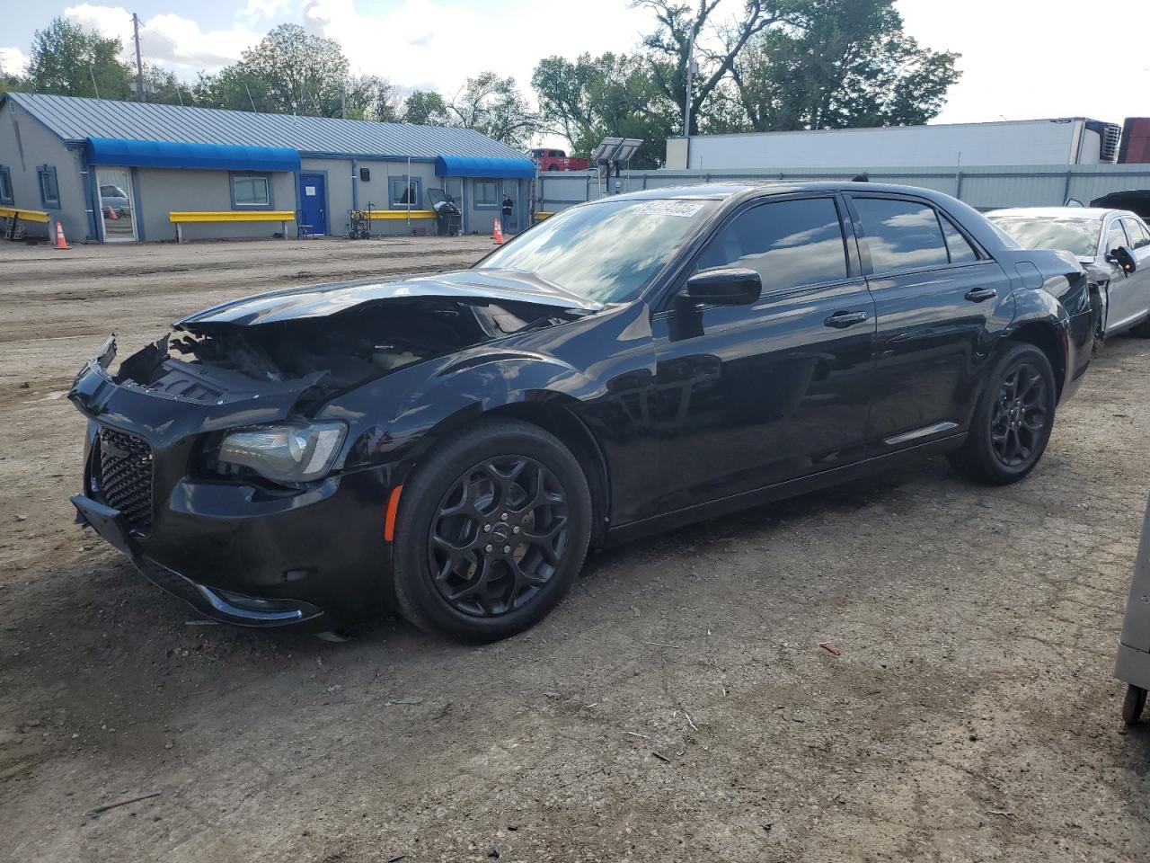 2019 Chrysler 300 S იყიდება Wichita-ში, KS - Front End