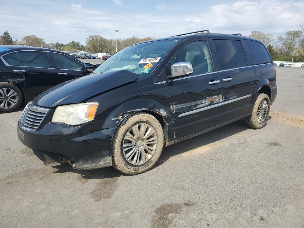 2016 Chrysler Town & Country Touring L იყიდება Glassboro-ში, NJ - Front End