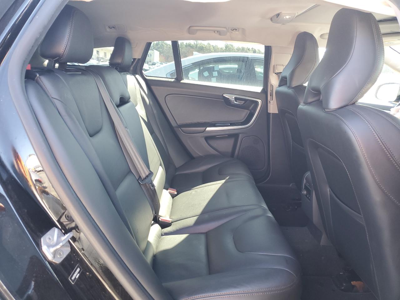 2016 Volvo V60 Cross Country Premier VIN: YV4612HK0G1018850 Lot: 52295125
