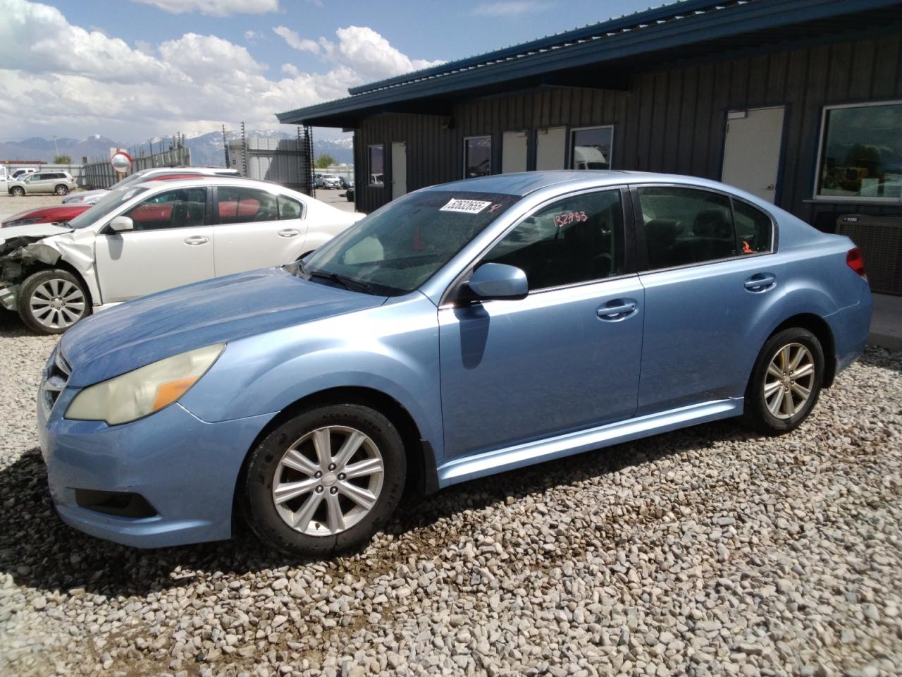 2010 Subaru Legacy 2.5I Premium en Venta en Magna, UT - Rear End