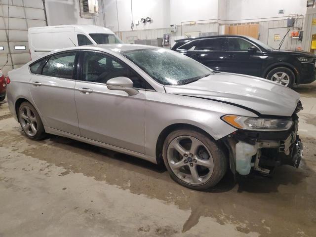 Sedans FORD FUSION 2015 Srebrny