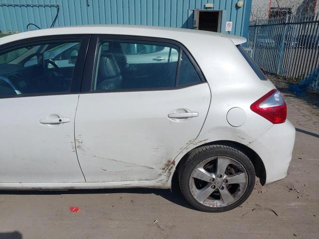 2011 TOYOTA AURIS HYBR