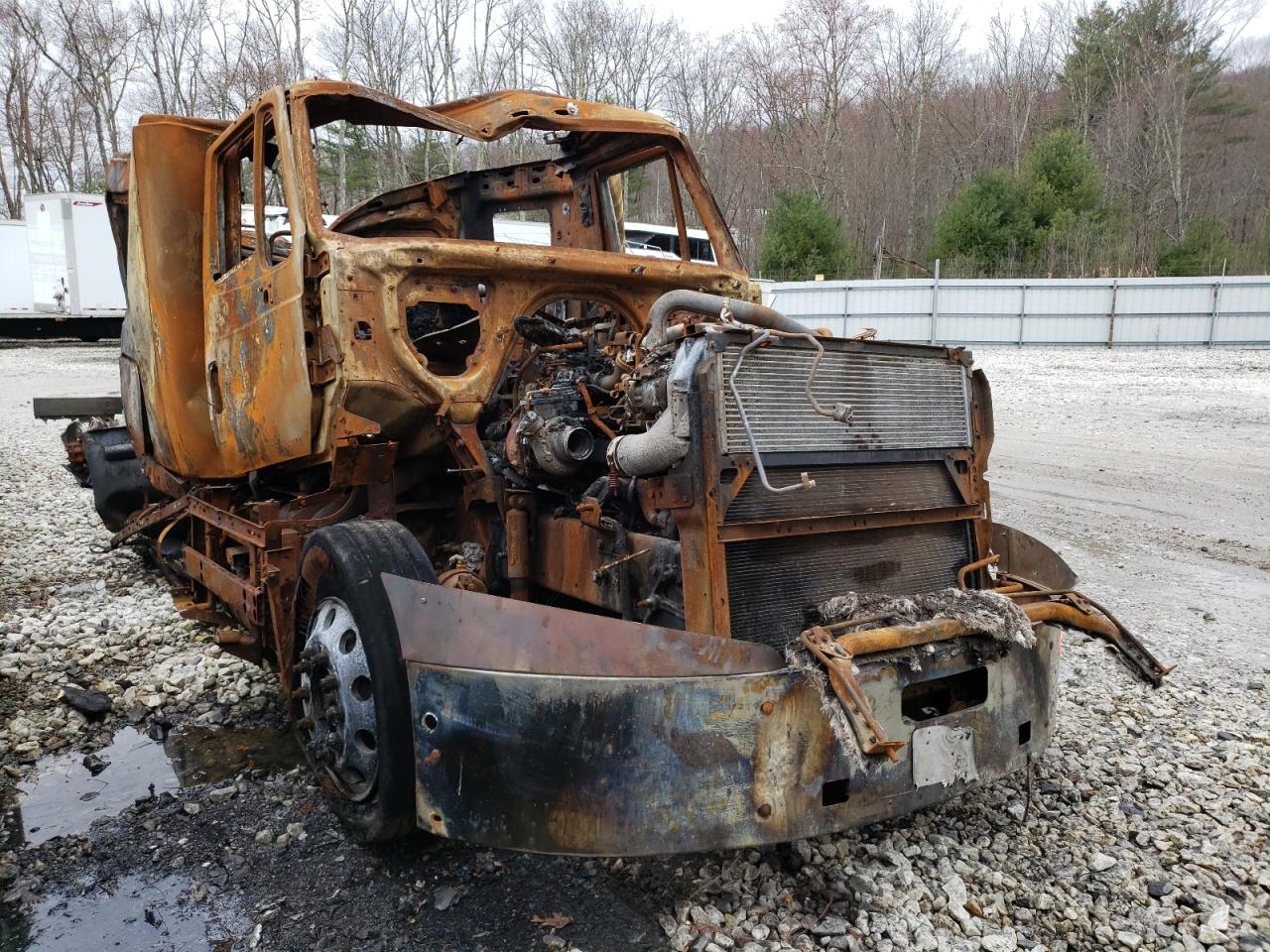 2015 International Prostar Semi Truck იყიდება West Warren-ში, MA - Burn