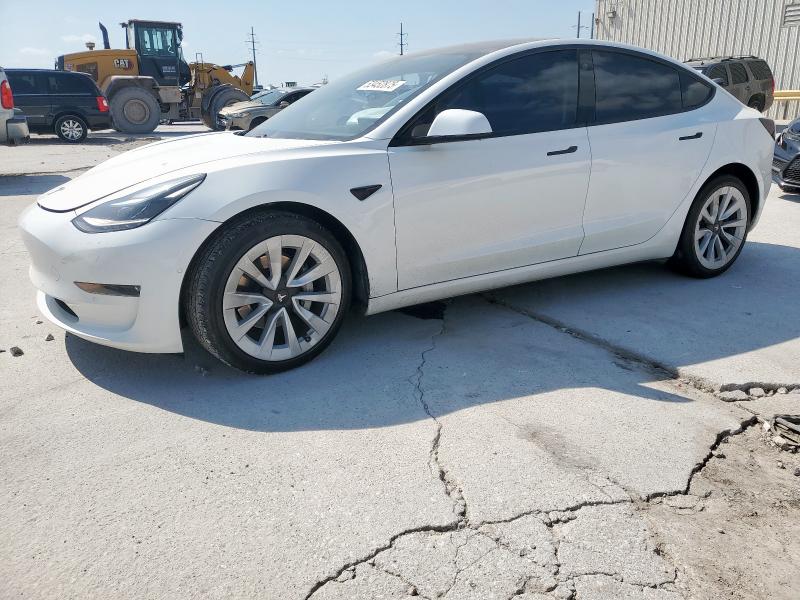 TESLA MODEL 3 2021