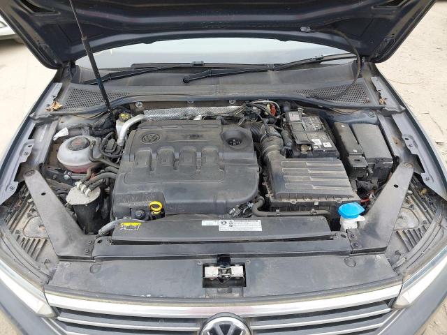 2018 VOLKSWAGEN PASSAT SE